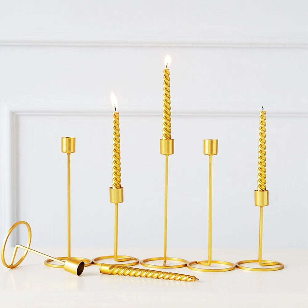 Gold Metal Candle Holders: Elegant Wedding & Party Decor